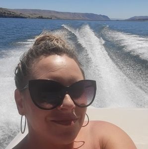 Meet your Posher, Kamaray